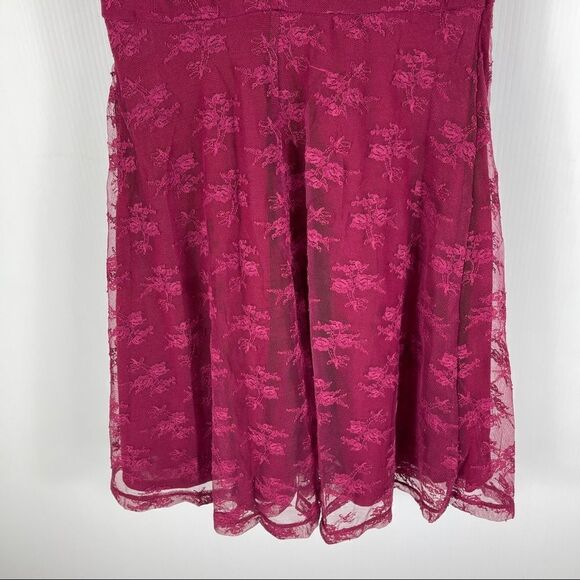 Divided Lace Dress Fit & Flare Burgundy Short Sleeves Lined Stretch Women's 4 - Picture 5 of 11